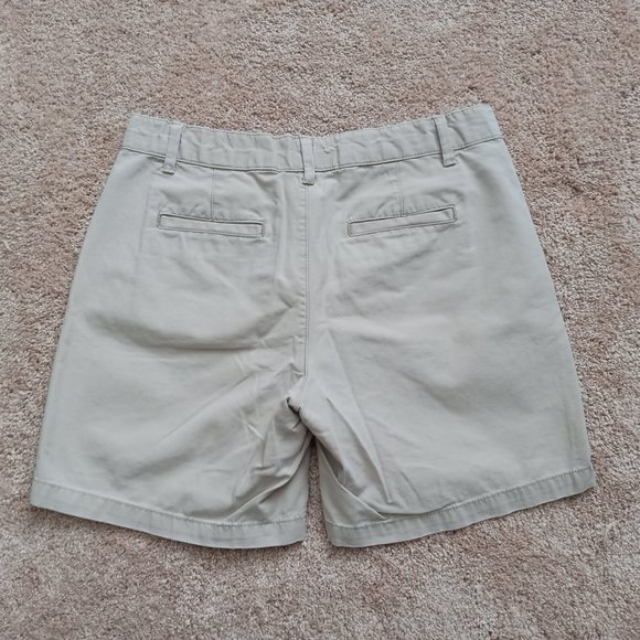 GAP Girlfriend Chino Short - Picture 3 of 8